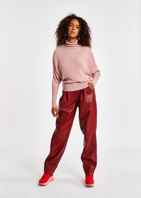 red trousers website