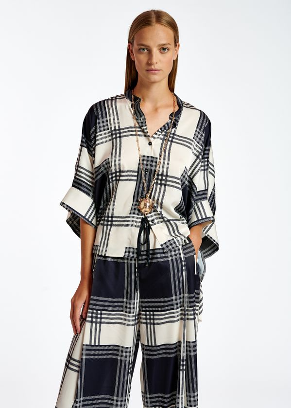 Off-white oversized shirt with black 