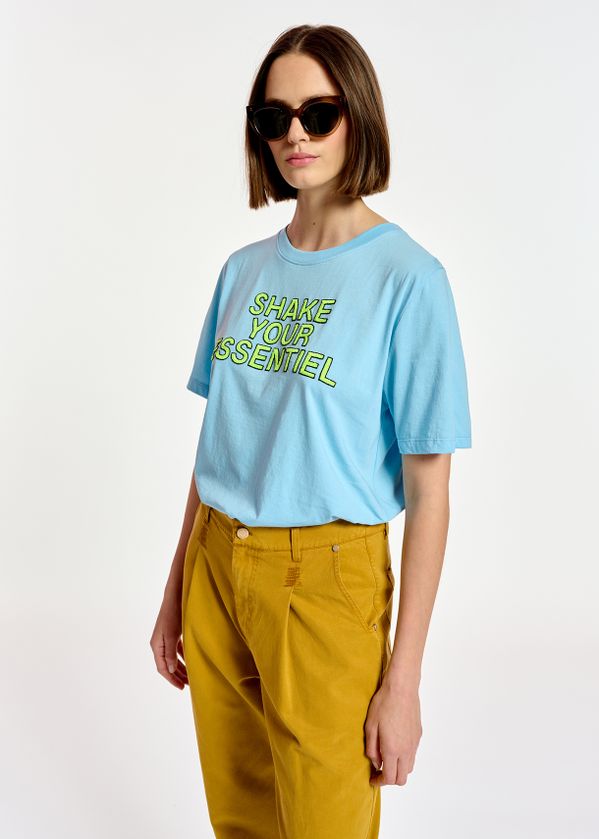 Light blue jersey T-shirt with neon 