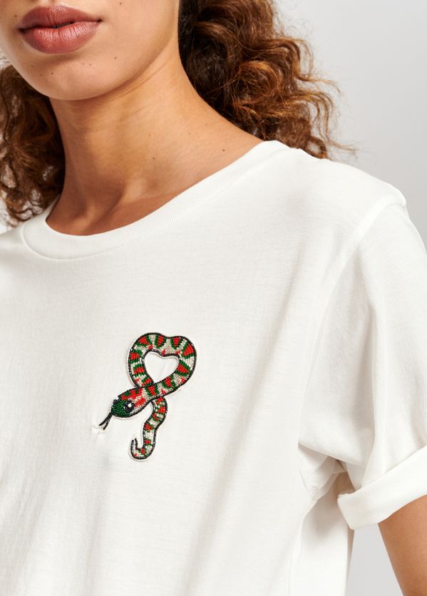 Cremefarbenes T Shirt aus Baumwolle mit aufgestickter Cremefarbenes T Shirt aus Baumwolle mit aufgestickter