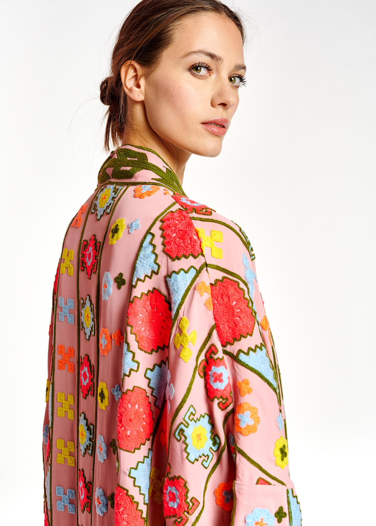 Pink kimono with colorful embroideries - Essentiel Antwerp UK